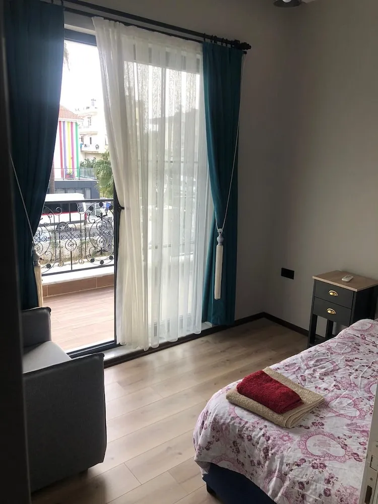 Grand Apart Daire, 2 Yatak Odası, Havuz Manzaralı