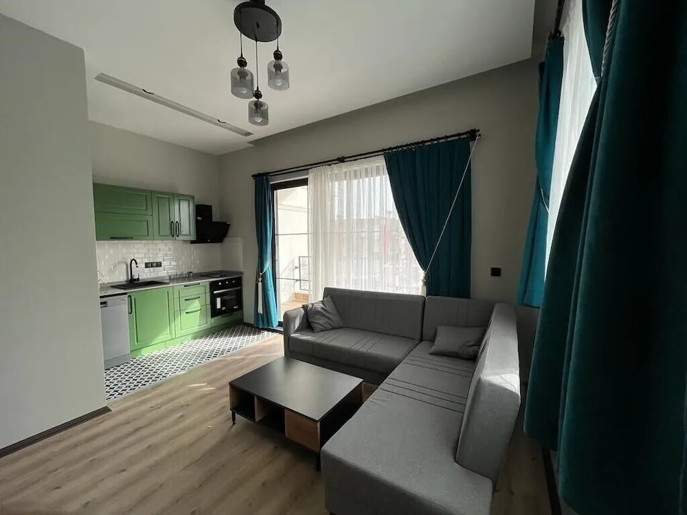 Grand Apart Daire, 2 Yatak Odası, Havuz Manzaralı
