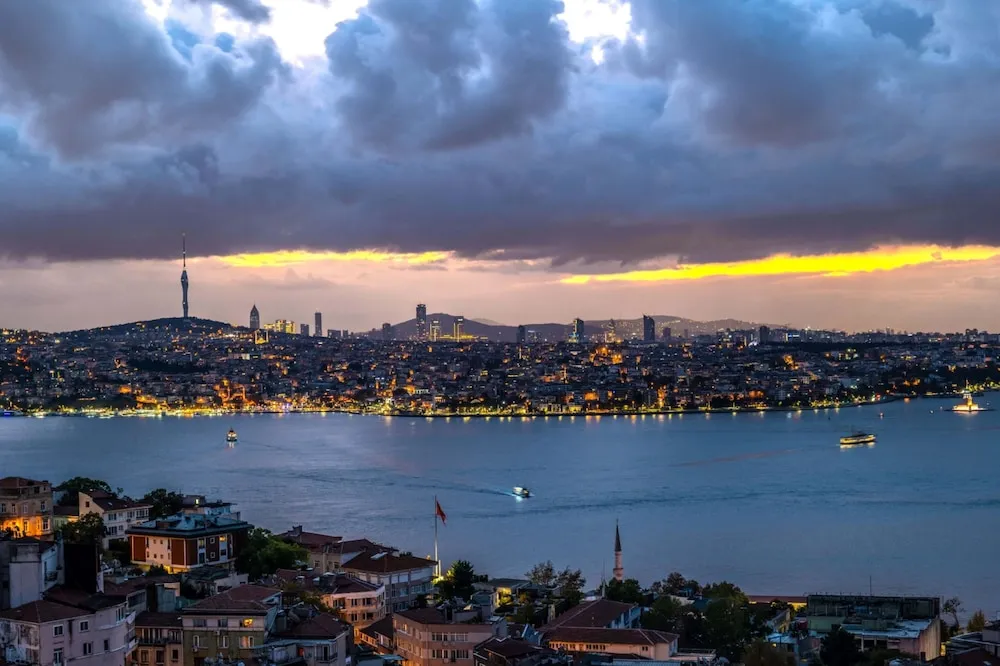 Superior Oda, 1 Büyük (Queen) Boy Yatak, Deniz Manzaralı, Denize Bakan