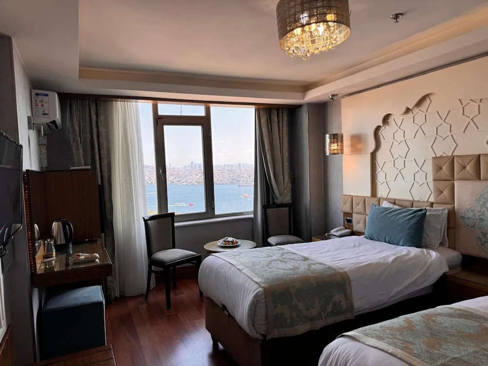 Deluxe Tek Büyük veya İki Ayrı Yataklı Oda, Deniz Manzaralı, Denize Bakan
