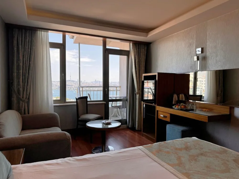 Deluxe Tek Büyük veya İki Ayrı Yataklı Oda, Deniz Manzaralı, Denize Bakan
