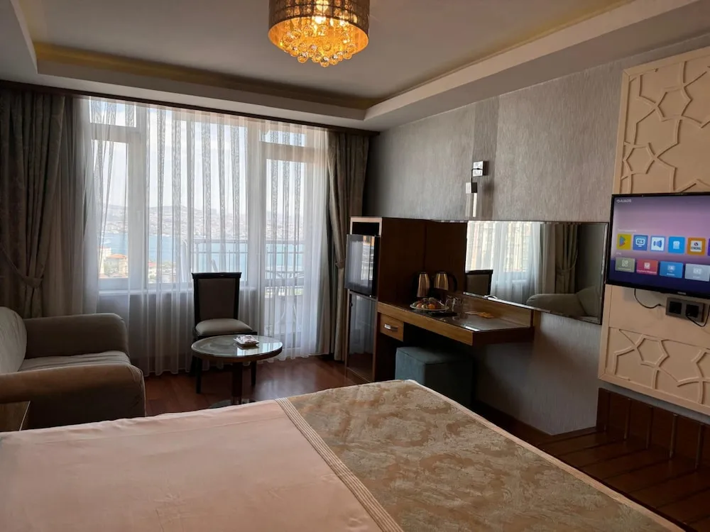 Deluxe Tek Büyük veya İki Ayrı Yataklı Oda, Deniz Manzaralı, Denize Bakan