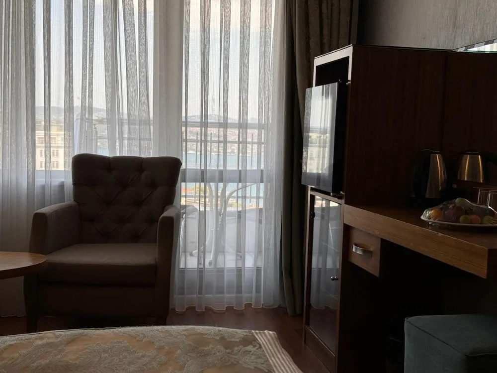 Deluxe Tek Büyük veya İki Ayrı Yataklı Oda, Deniz Manzaralı, Denize Bakan