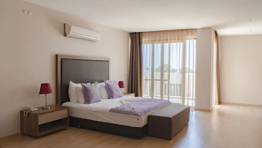 DENIZ SUITE