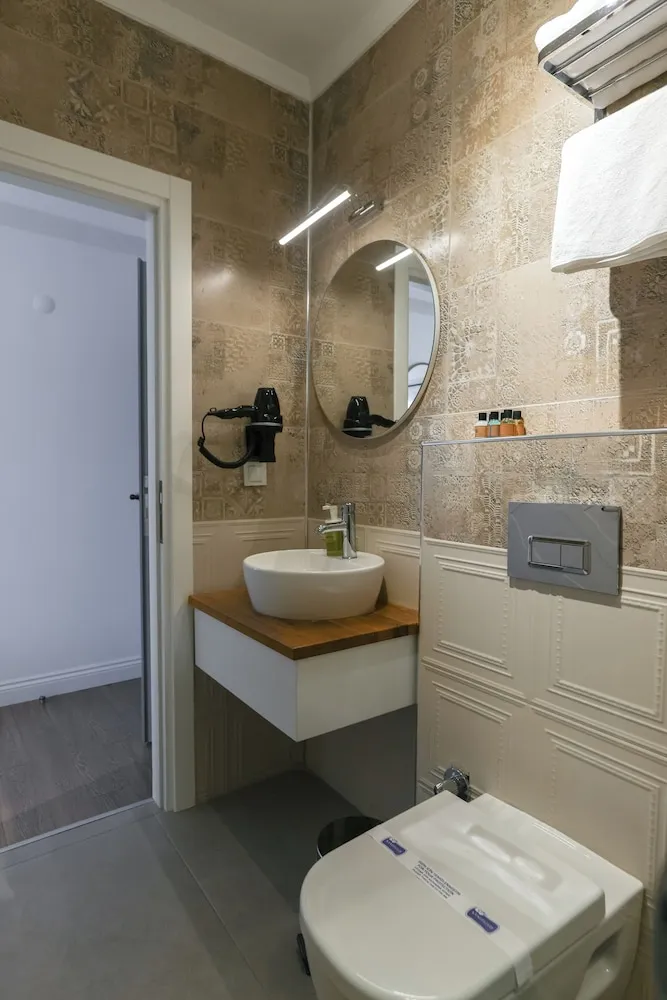 Deluxe Üç Kişilik Oda