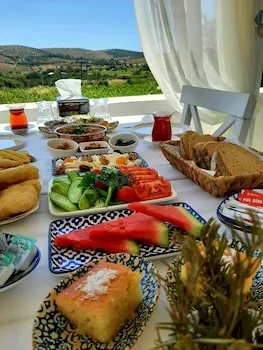 Adaloca Otel
