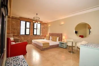 Hadrian Kapısı Yakınında Modern Daire -BAS