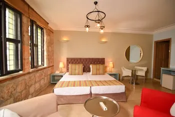 Hadrian Kapısı Yakınında Modern Daire -BAS