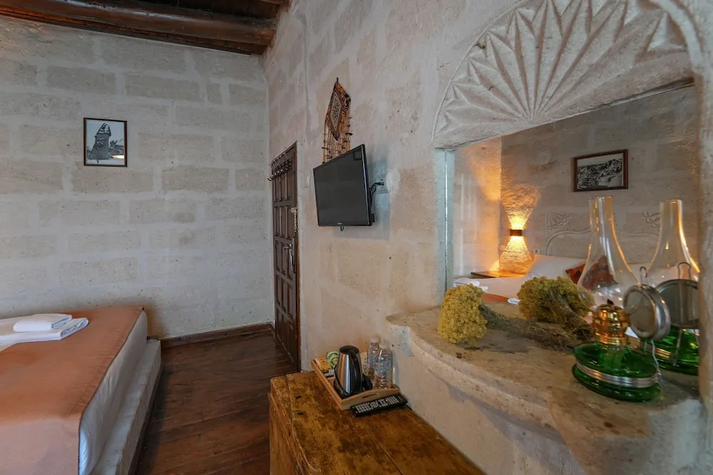 Deluxe Double Stone Room