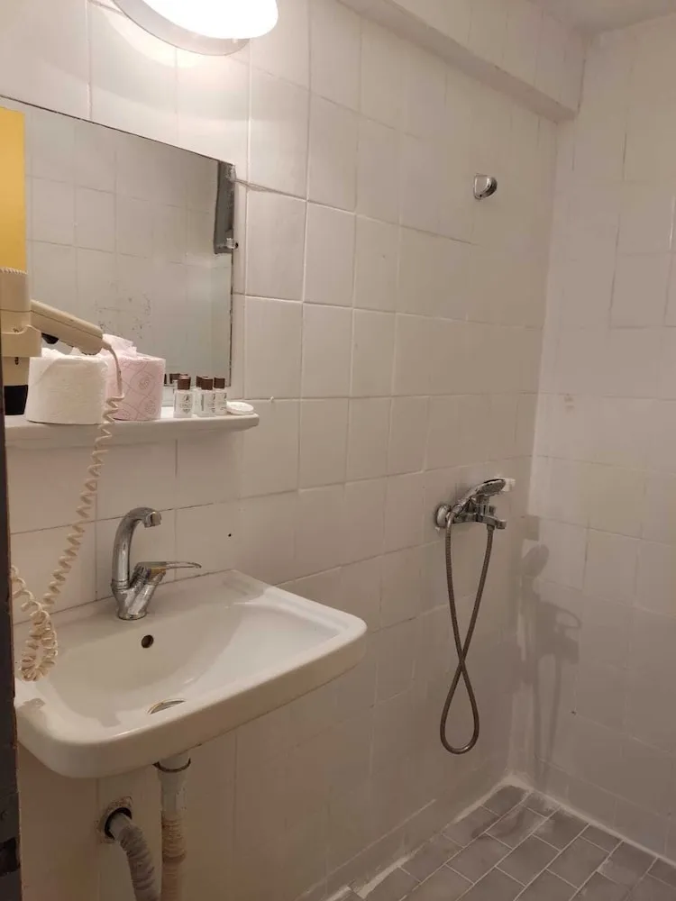 Basic İki Ayrı Yataklı Oda