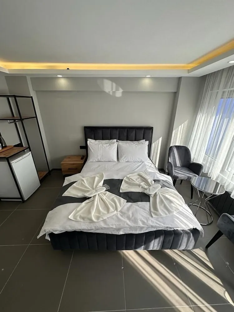 Comfort Tek Büyük Yataklı Oda