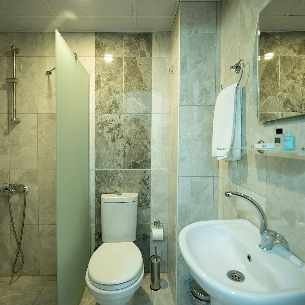 Standard Tek Büyük veya İki Ayrı Yataklı Oda