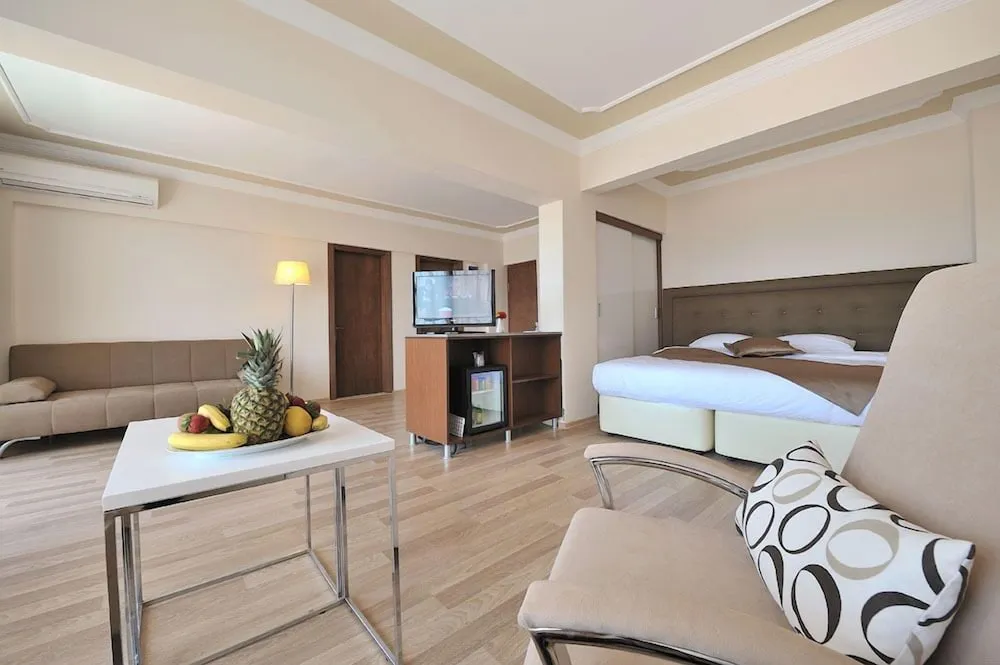 Süit, 1 Çift Kişilik Yatak, Balkon/Veranda