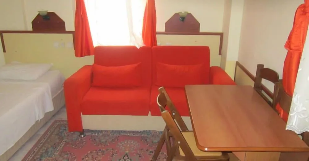 Tek Büyük veya İki Ayrı Yataklı Oda