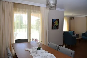 Pine Villas & Apartments Kuşadası