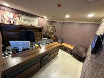 Camellia Suit Hotel