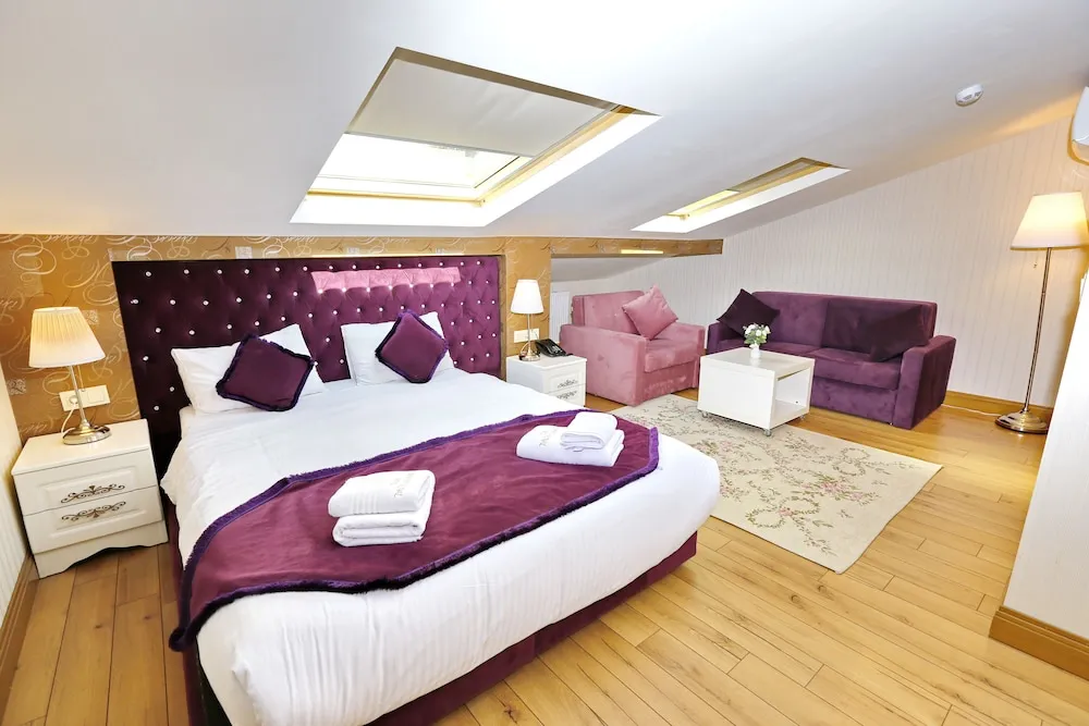 Penthouse Suite with Jacuzzi