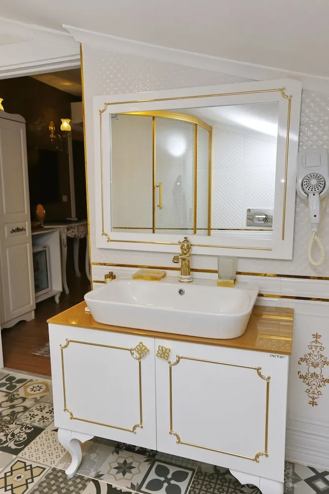 Penthouse Suite with Jacuzzi