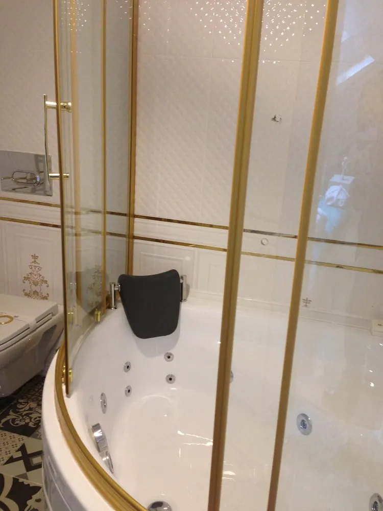 Penthouse Suite with Jacuzzi
