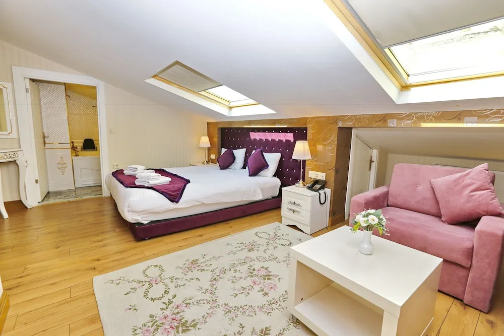 Penthouse Suite with Jacuzzi