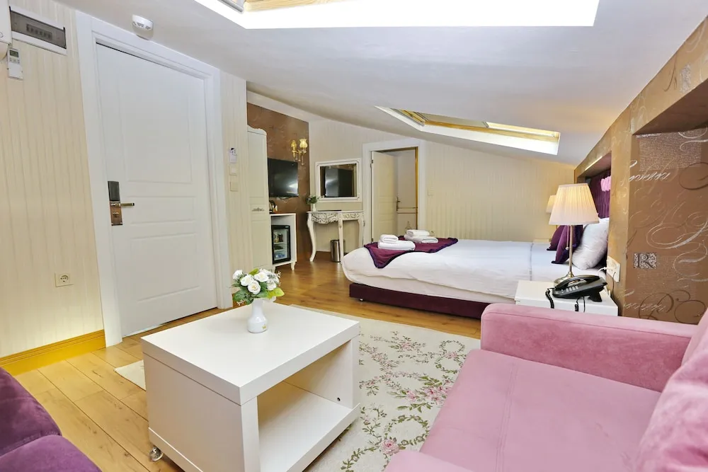 Penthouse Suite with Jacuzzi