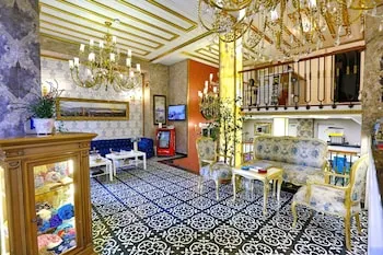 Diamond Royal Hotel