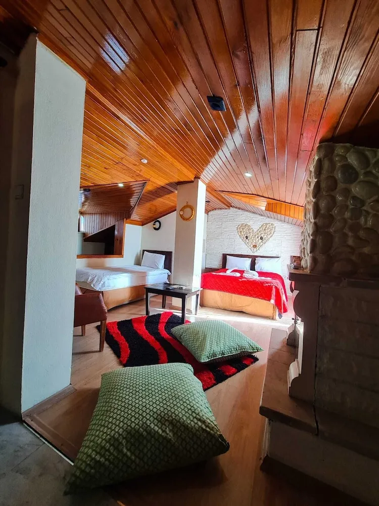 Deluxe Çatı Katı Süiti (Penthouse)