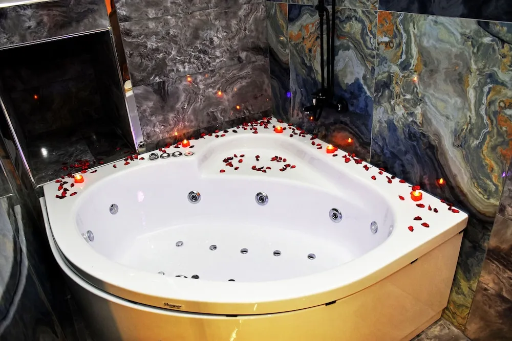 Family Oda, Birden Çok Yatak, Sıcak Su Küveti