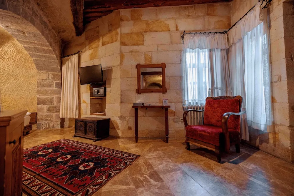 Classic Cave Room