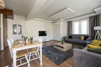 Wolf Suites