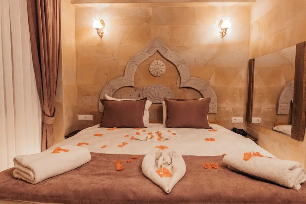 Comfort Tek Büyük Yataklı Oda