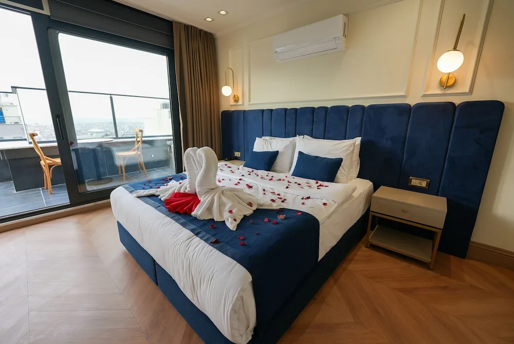 Honeymoon Çatı Katı Süiti (Penthouse)