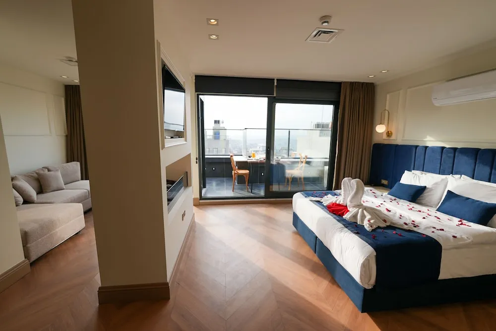 Honeymoon Çatı Katı Süiti (Penthouse)