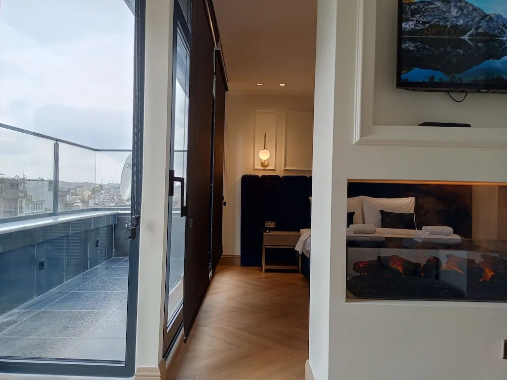 Honeymoon Çatı Katı Süiti (Penthouse)