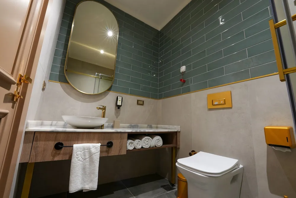 Standard Tek Büyük Yataklı Oda