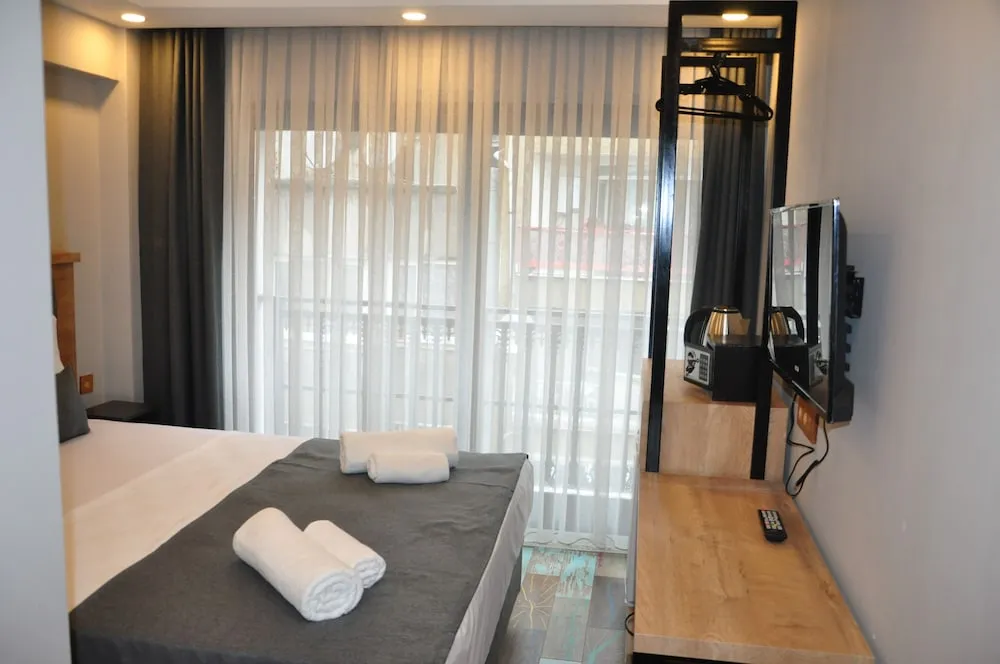 Standard Tek Büyük Yataklı Oda