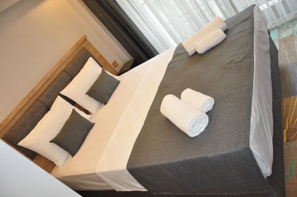 Standard Tek Büyük Yataklı Oda