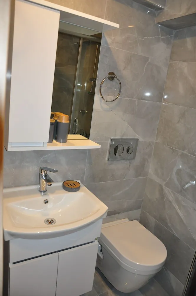 Standard Tek Büyük Yataklı Oda