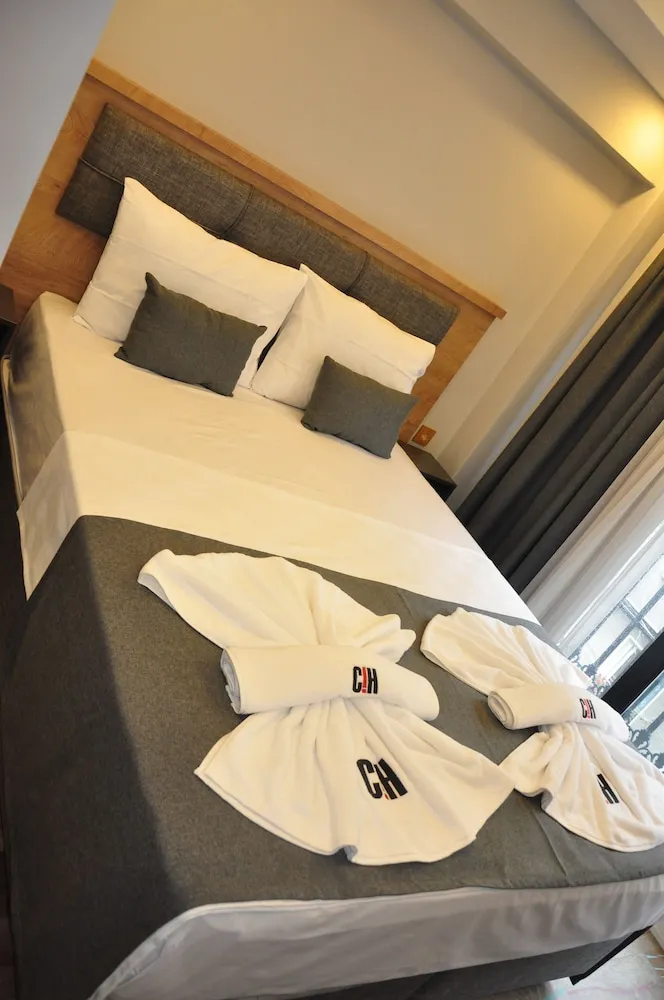 Standard Tek Büyük Yataklı Oda