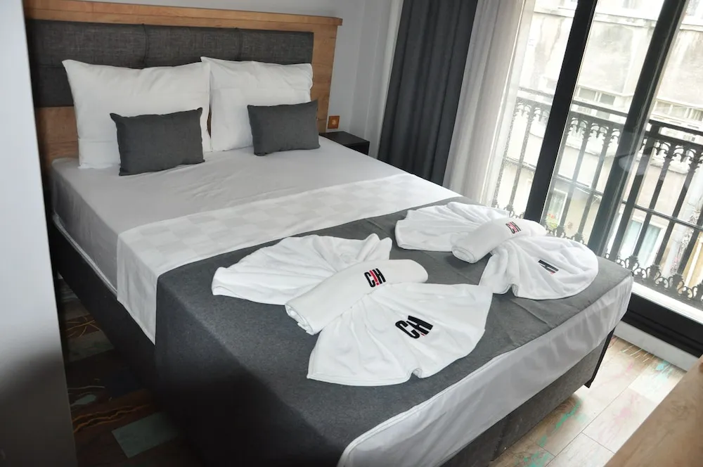 Standard Tek Büyük Yataklı Oda