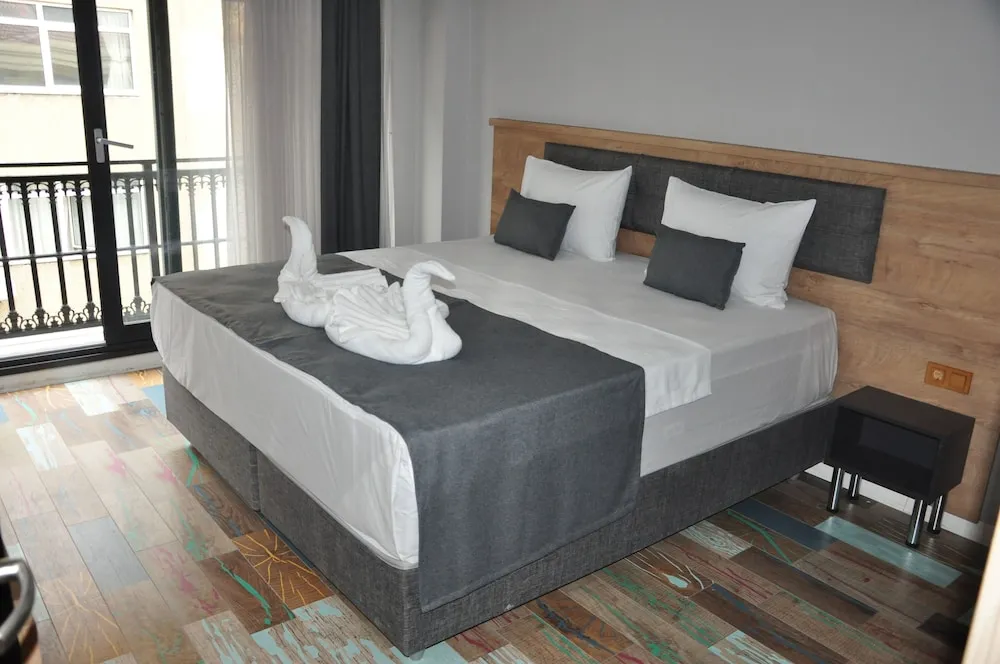 Superior Tek Büyük Yataklı Oda