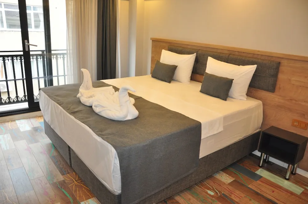 Superior Tek Büyük Yataklı Oda