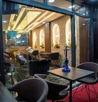 By Historial Hotel