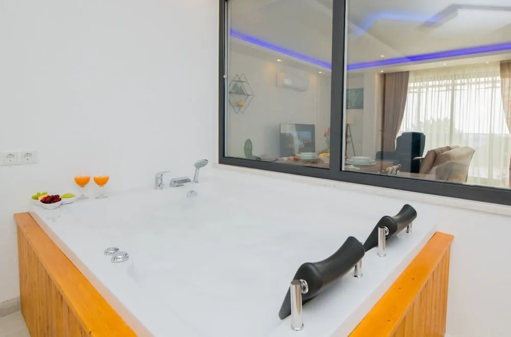 Luxury Apart Daire, 1 Yatak Odası, Deniz Manzaralı, Denize Bakan