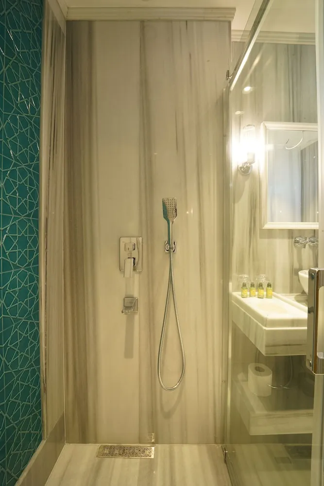 Superior Oda, 1 En Büyük (King) Boy Yatak, Sigara İçilmez, Balkon