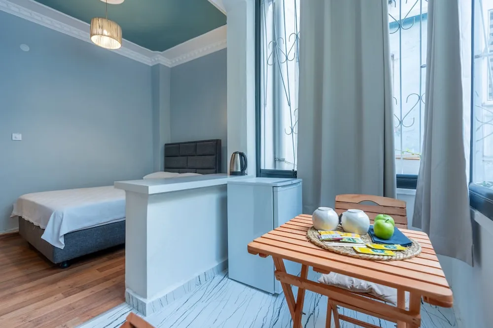 Comfort Oda, 1 Yatak Odası, Balkon/Veranda, Bahçe Manzaralı