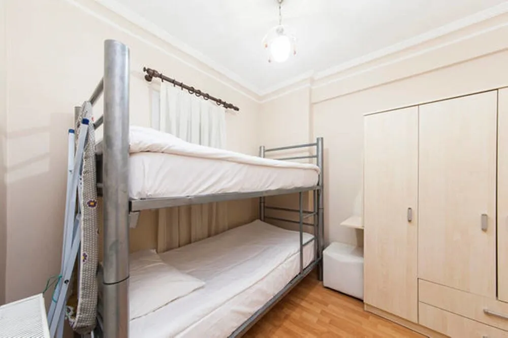 Deluxe 2 Bedrooms Apartment with 2 Bathrooms