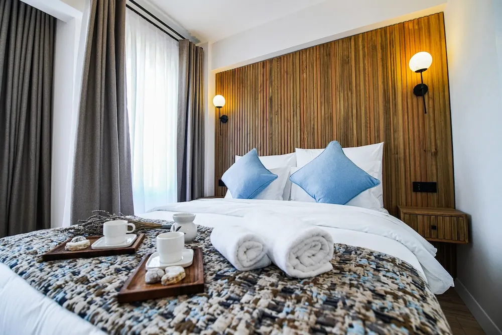 Deluxe Tek Büyük Yataklı Oda