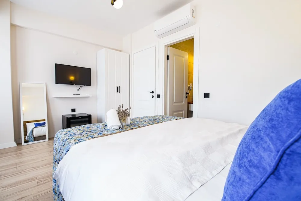 Deluxe Tek Büyük Yataklı Oda