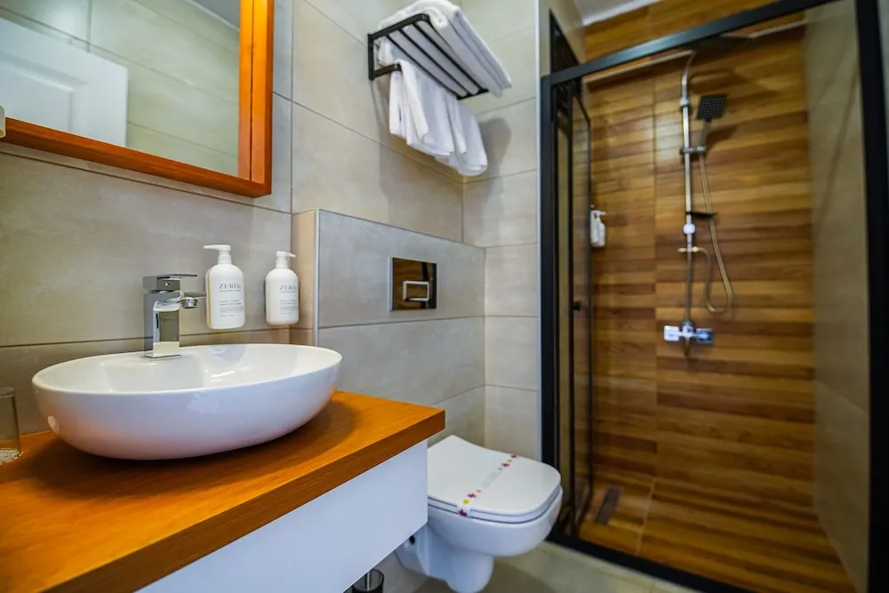 Comfort Tek Büyük Yataklı Oda